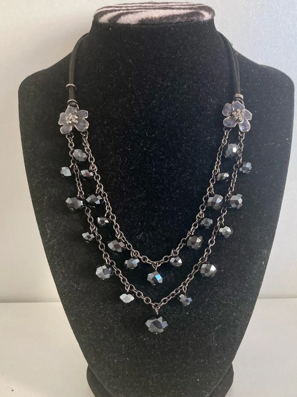 Double Strand Black gray facet Bead Floral Accent preloved cord chain Necklace